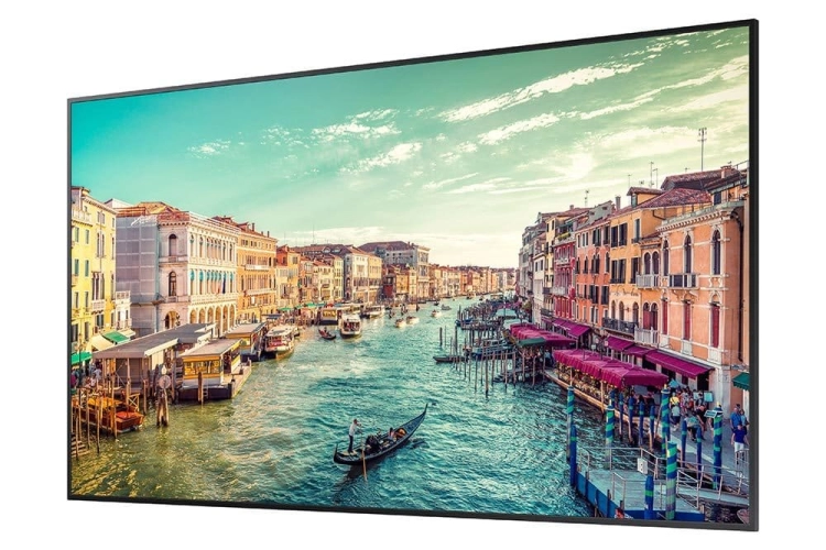 Monitor-profesjonalny-digital-signage-Samsung-LH85QMREBGCXEN-QM85R-004-R-Perspective-Black.jpg