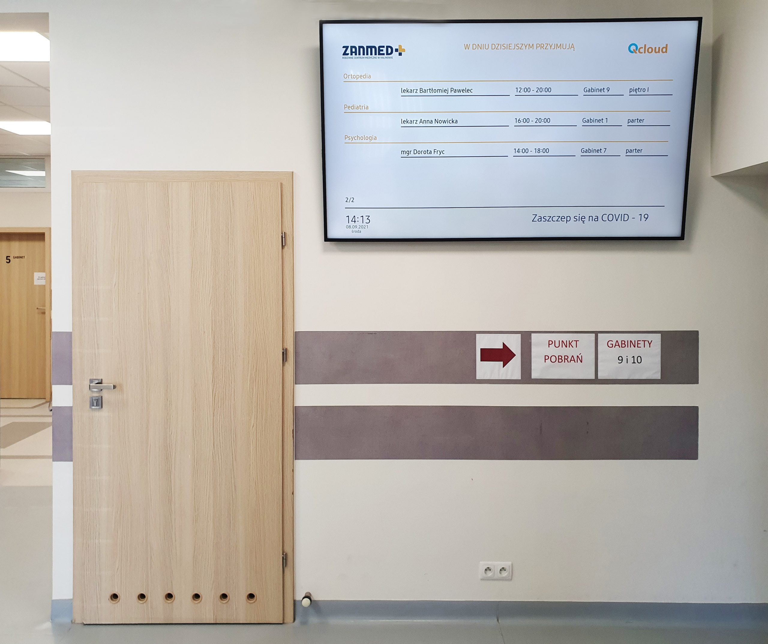 /userdata/public/assets/Elektroniczna tablica lekarzy/Monitor-z-tablica-lekarzy-w-przychodni-lekarskiej-qcloud-scaled.jpg